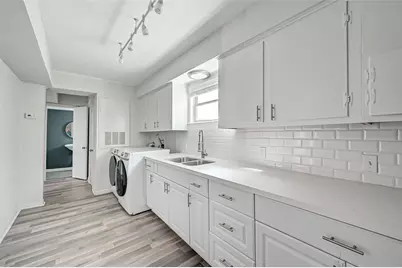 2420 McDuffie Street #4, Houston, TX 77019 - Photo 5