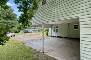 1303 Hopkins Dr, Jasper, TX 75951 - Photo 11
