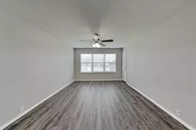 14906 Sugarhollow Drive, Sugar Land, TX 77498 - Photo 7
