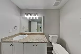 14906 Sugarhollow Dr, Sugar Land, TX 77498 - Photo 13