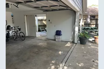 2415 White Oak Drive, Houston, TX 77009 - Photo 19