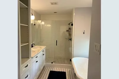 2415 White Oak Drive, Houston, TX 77009 - Photo 11