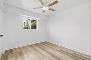 1936 Upland Dr, Houston, TX 77043 - Photo 15