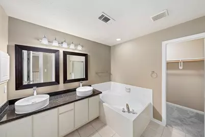 86 N Valley Oaks Circle, The Woodlands, TX 77382 - Photo 23