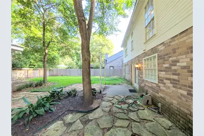15 Thorn Berry Place, The Woodlands, TX 77381 - Photo 23