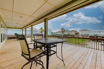 1971 Avenue I, Crystal Beach, TX 77650 - Photo 19