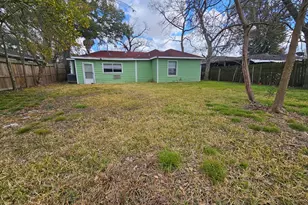 1308 Pecan Dr, Pasadena, TX 77502 - Photo 3