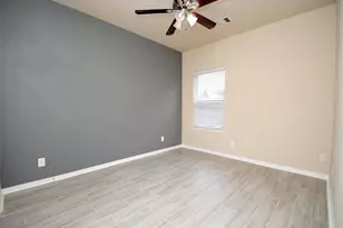 7019 Hazelnut Ln, Baytown, TX 77521 - Photo 25