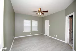 7019 Hazelnut Ln, Baytown, TX 77521 - Photo 17