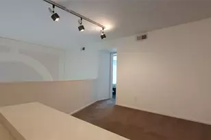 10722 Ella Lee Ln, Houston, TX 77042 - Photo 19