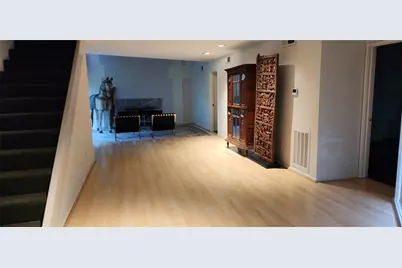 10722 Ella Lee Lane, Houston, TX 77042 - Photo 5