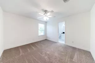 5007 Mallow St, Houston, TX 77033 - Photo 11