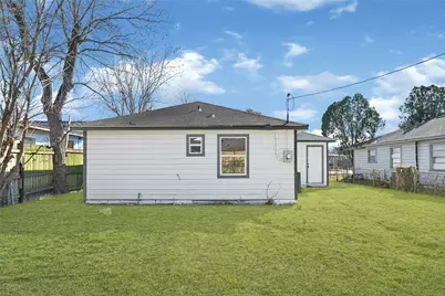 10705 Munn Street, Houston, TX 77029 - Photo 19