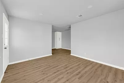 10705 Munn Street, Houston, TX 77029 - Photo 5