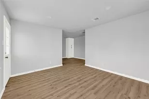 10705 Munn St, Houston, TX 77029 - Photo 5