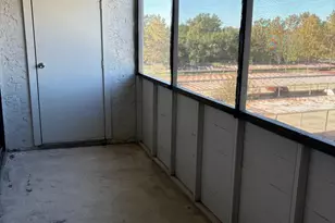 3055 SW Walnut Bend Ln, Houston, TX 77042 - Photo 13