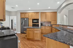 13726 Magnolia Manor Dr, Cypress, TX 77429 - Photo 17