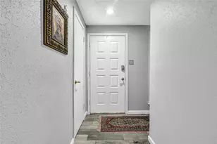 1101 Killarney Ave, Friendswood, TX 77546 - Photo 3