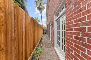 2222 Nantucket Dr, Houston, TX 77057 - Photo 33