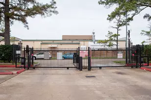 10733 Braes Bend Dr, Houston, TX 77071 - Photo 39
