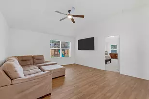 16018 Spinnaker Dr, Crosby, TX 77532 - Photo 5