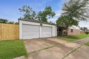 7303 Augustine Dr, Houston, TX 77036 - Photo 23