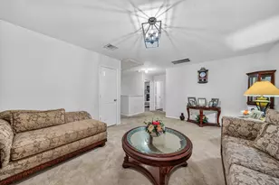 9302 Delmont Park Ln, Houston, TX 77075 - Photo 15