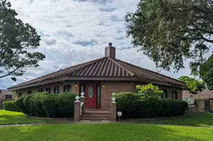 6303 Lugary Dr, Houston, TX 77036 - Photo 1