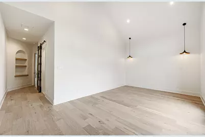 1104 W 9th Street, Houston, TX 77007 - Photo 11
