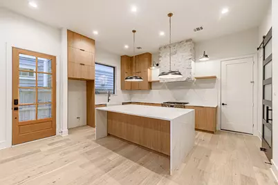 1104 W 9th Street, Houston, TX 77007 - Photo 5