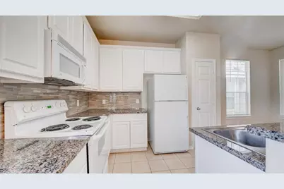 8743 Thistlemoor Lane, Houston, TX 77044 - Photo 7