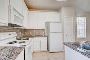 8743 Thistlemoor Ln, Houston, TX 77044 - Photo 7