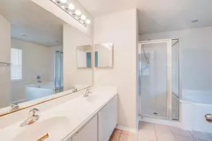 8743 Thistlemoor Ln, Houston, TX 77044 - Photo 11