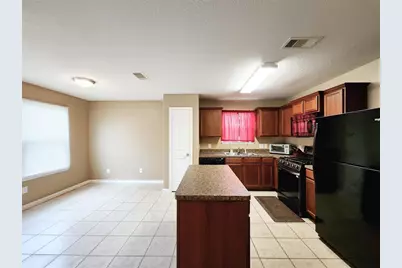 927 Paradise Road, Baytown, TX 77521 - Photo 3