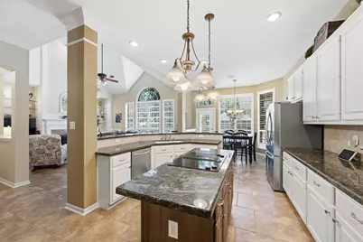 67 Driftoak Circle, The Woodlands, TX 77381 - Photo 17