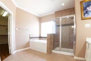 3206 Holly Thicket Dr, Houston, TX 77042 - Photo 29