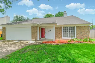 2315 Cunningham Dr, Pearland, TX 77581 - Photo 1