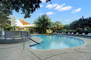 1400 Hermann Dr, Houston, TX 77004 - Photo 13
