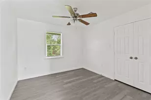 316 20th St, San Leon, TX 77539 - Photo 3