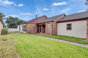 13106 Worthington St, Sugar Land, TX 77478 - Photo 11