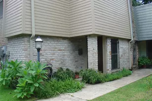 6320 1st St, Bellaire, TX 77401 - Photo 1