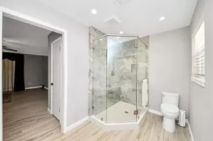 839 Longview Dr, Sugar Land, TX 77478 - Photo 21