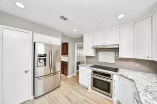 839 Longview Dr, Sugar Land, TX 77478 - Photo 3