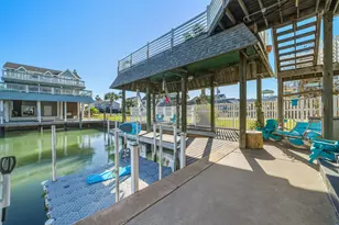 923 Short Reach Dr, Tiki Island, TX 77554 - Photo 13