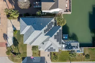 923 Short Reach Dr, Tiki Island, TX 77554 - Photo 31