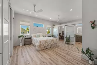923 Short Reach Drive, Tiki Island, TX 77554 - Photo 27