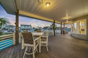 923 Short Reach Dr, Tiki Island, TX 77554 - Photo 15