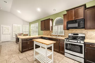 8016 N Tarrytown Crossing Dr, Conroe, TX 77304 - Photo 7