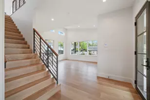 603 E 26th St, Houston, TX 77008 - Photo 3
