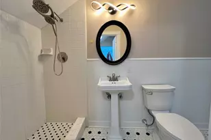 341 Lasso St, Angleton, TX 77515 - Photo 35